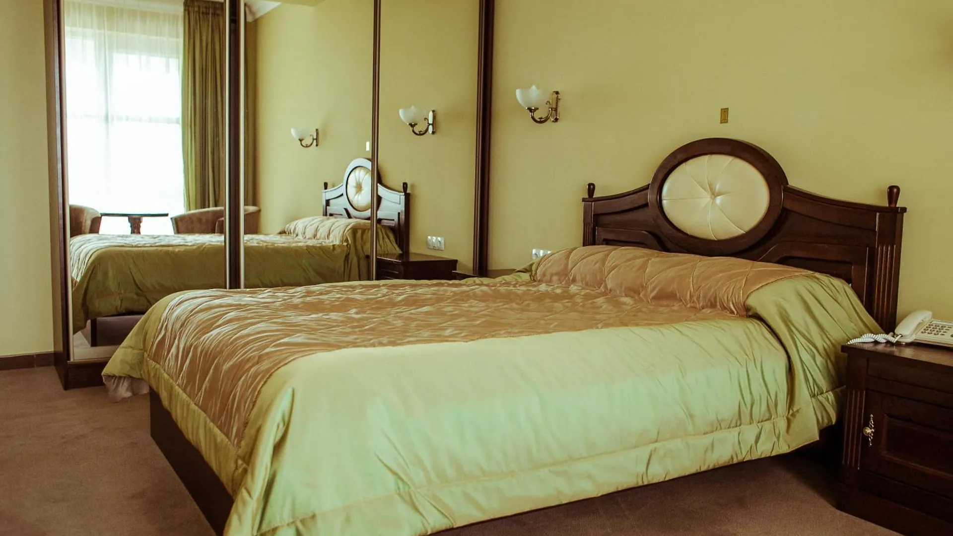 Warszawa Hotel Lviv Ukraine