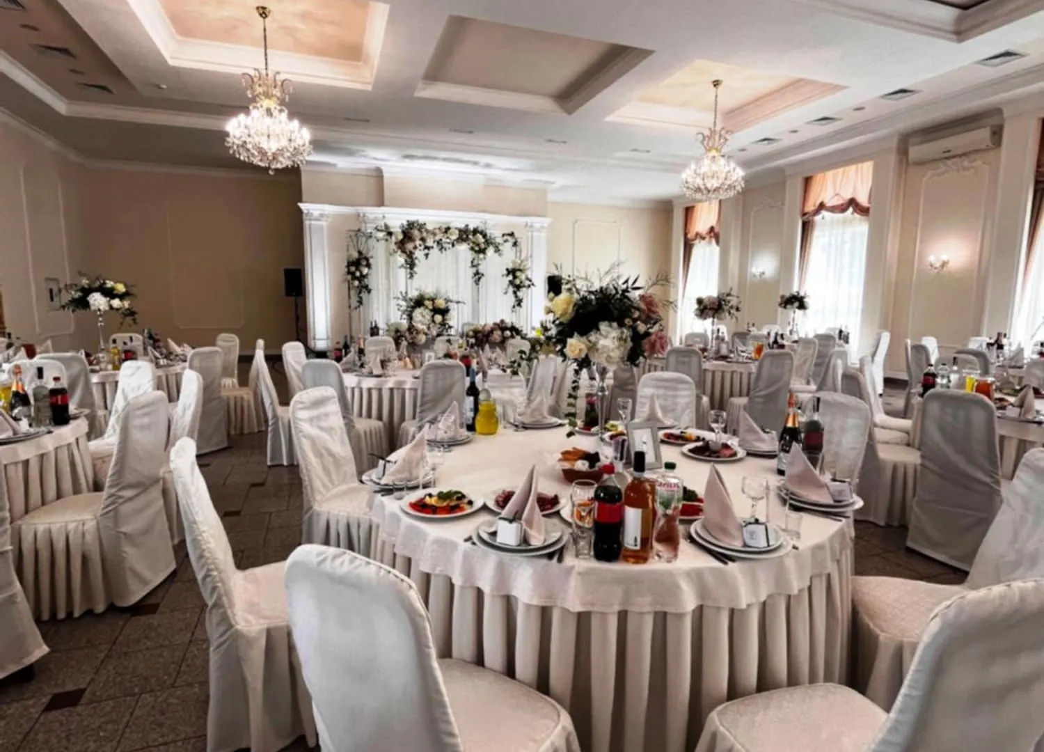 Warszawa Hotel Lviv 4*, Malekhuv Ukraine